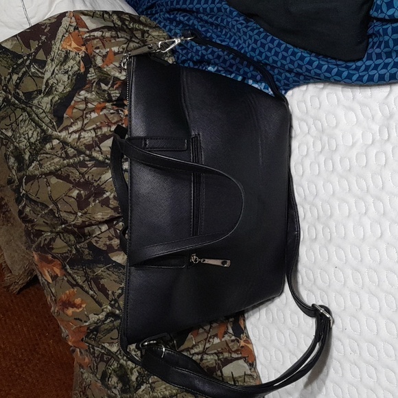 HOST PICK Kate Spade New York - Picture 2 of 4